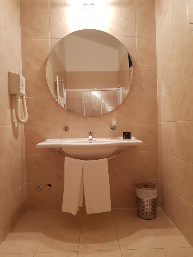Hotel Le Cardinal Bastiglia Buitenkant foto