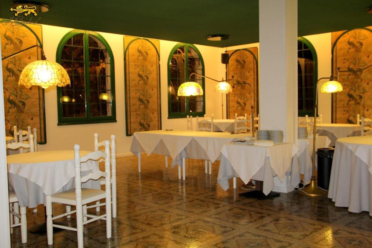 Hotel Le Cardinal Bastiglia Buitenkant foto